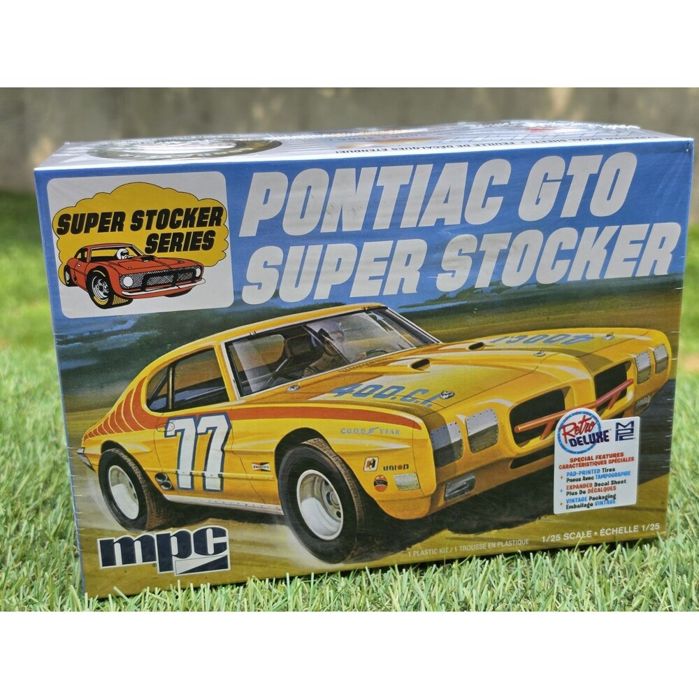 MPC 1/25 Pontiac GTO Super Stocker Retro Deluxe Model Kit New Sealed*Dented Box